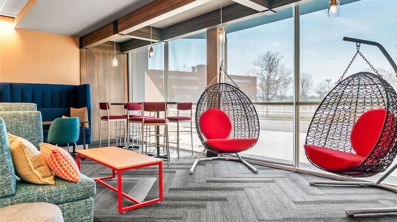 <b>Tru by Hilton Hagerstown Lobby</b>. Images powered by <a href="https://iceportal.shijigroup.com/" title="IcePortal" target="_blank">IcePortal</a>.