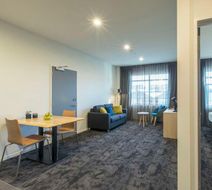 Quest On Manchester Room