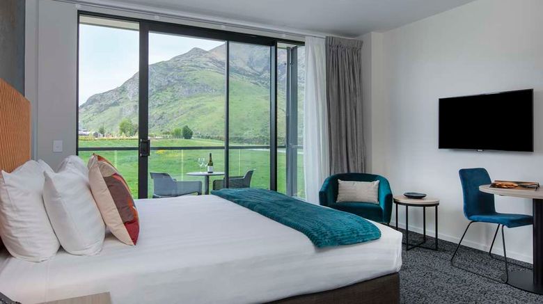<b>Quest Queenstown Suite</b>. Images powered by <a href="https://iceportal.shijigroup.com/" title="IcePortal" target="_blank">IcePortal</a>.