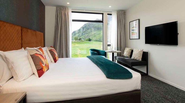 <b>Quest Queenstown Suite</b>. Images powered by <a href="https://iceportal.shijigroup.com/" title="IcePortal" target="_blank">IcePortal</a>.