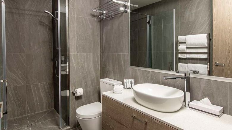 <b>Quest Queenstown Room</b>. Images powered by <a href="https://iceportal.shijigroup.com/" title="IcePortal" target="_blank">IcePortal</a>.