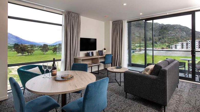 <b>Quest Queenstown Room</b>. Images powered by <a href="https://iceportal.shijigroup.com/" title="IcePortal" target="_blank">IcePortal</a>.