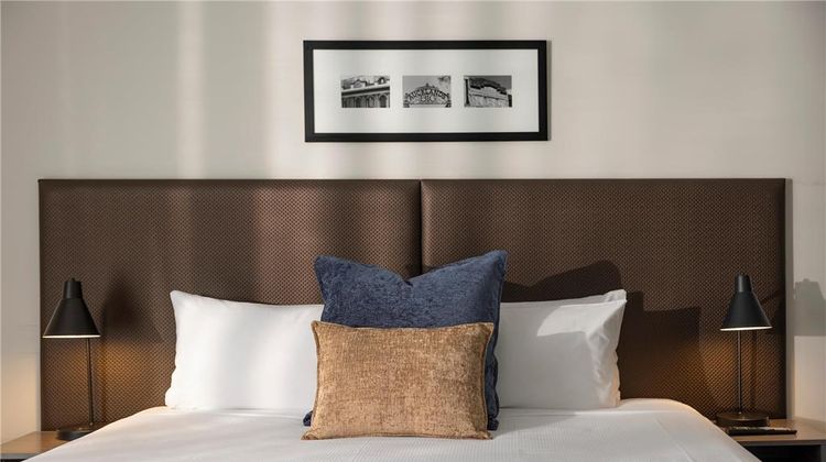 Quest Auckland Hotel Suite