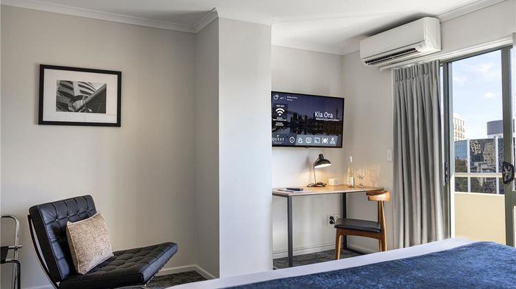Quest Auckland Hotel Suite