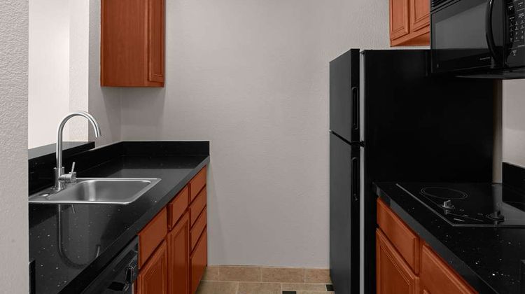 Larkspur Landing South San Francisco Suite