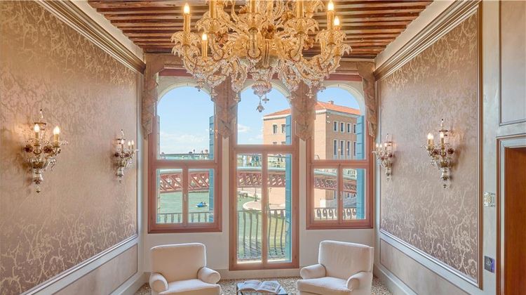 Hotel Santa Chiara Lobby