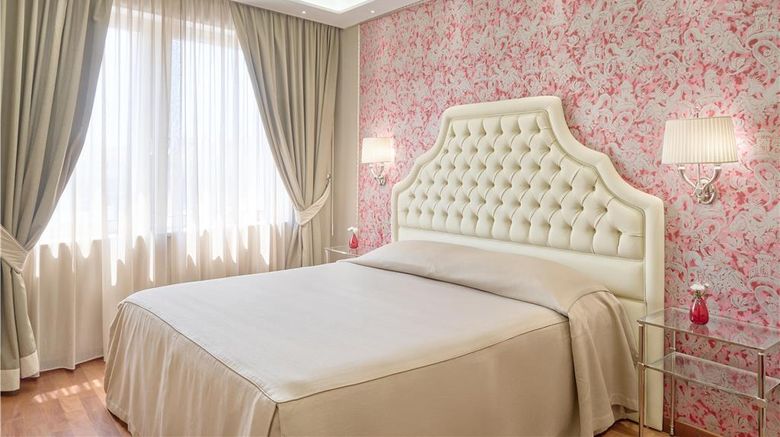 <b>Hotel Santa Chiara Room</b>. Images powered by <a href="https://iceportal.shijigroup.com/" title="IcePortal" target="_blank">IcePortal</a>.
