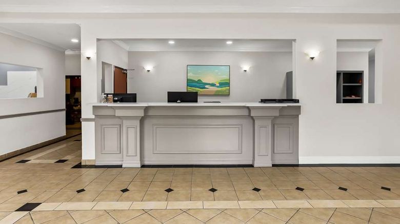<b>Sonesta Essential Beaumont Lobby</b>. Images powered by <a href="https://iceportal.shijigroup.com/" title="IcePortal" target="_blank">IcePortal</a>.