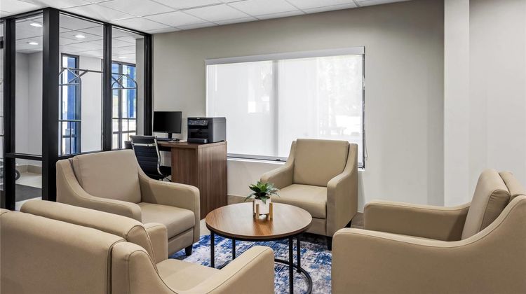 Jesup Inn & Suites Lobby