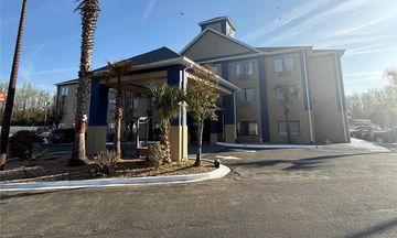 Jesup Inn & Suites
