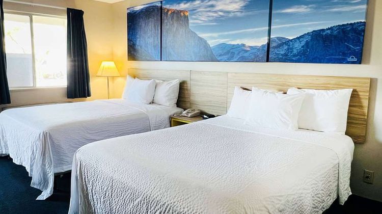 Days Inn by Wyndham Ridgecrest Room