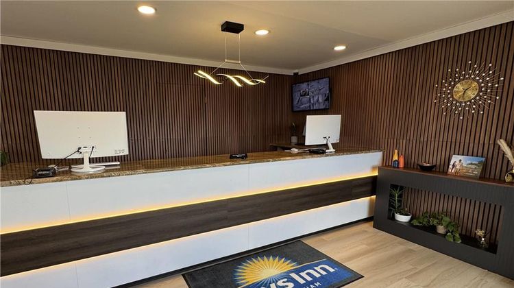 Days Inn by Wyndham Ridgecrest Lobby