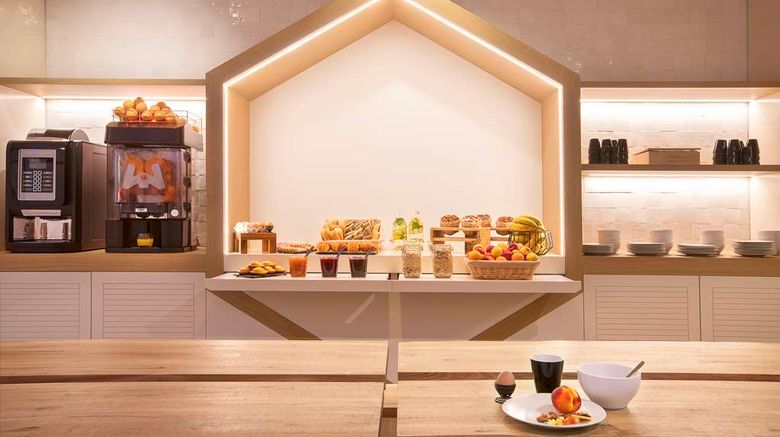 <b>Hotel Alize Marseille Vieux Port Restaurant</b>. Images powered by <a href="https://iceportal.shijigroup.com/" title="IcePortal" target="_blank">IcePortal</a>.