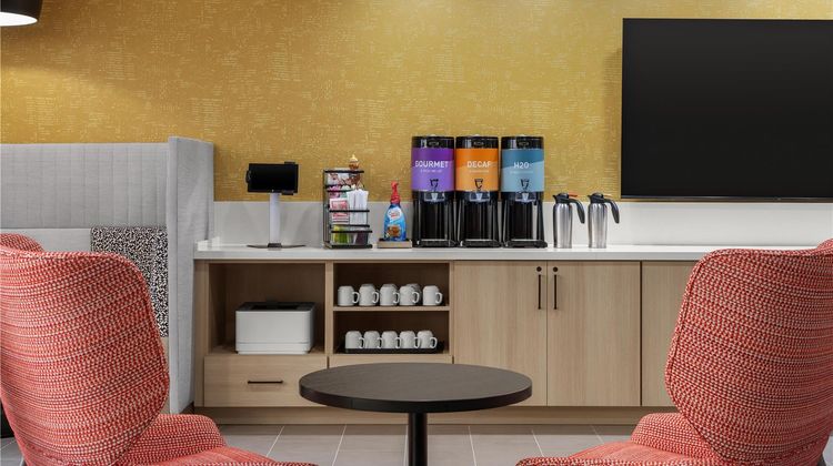 Home2 Suites by Hilton Muncie Restaurant