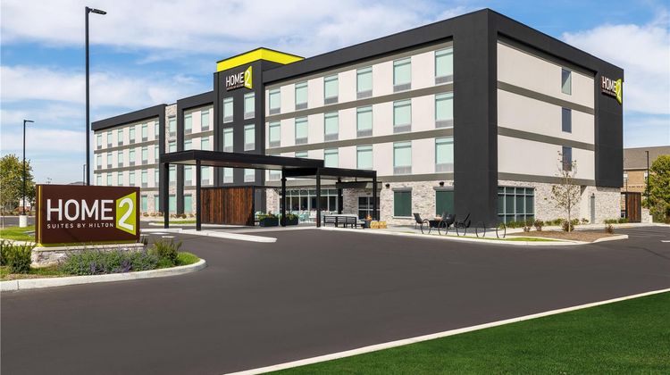 Home2 Suites by Hilton Muncie Exterior