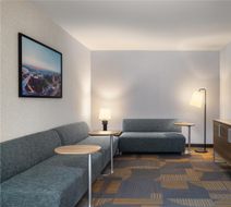 Home2 Suites by Hilton Muncie Lobby
