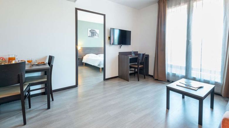 <b>Comfort Aparthotel Nimes Centre Room</b>. Images powered by <a href="https://iceportal.shijigroup.com/" title="IcePortal" target="_blank">IcePortal</a>.