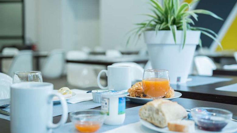 <b>Comfort Aparthotel Nimes Centre Restaurant</b>. Images powered by <a href="https://iceportal.shijigroup.com/" title="IcePortal" target="_blank">IcePortal</a>.