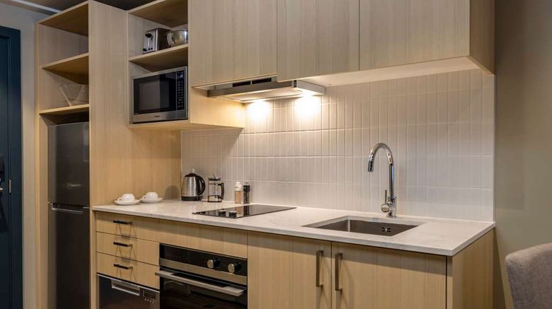 <b>Quest 256 Lambton Suite</b>. Images powered by <a href="https://iceportal.shijigroup.com/" title="IcePortal" target="_blank">IcePortal</a>.