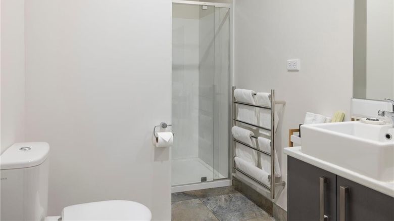 <b>Quest on Thorndon Room</b>. Images powered by <a href="https://iceportal.shijigroup.com/" title="IcePortal" target="_blank">IcePortal</a>.
