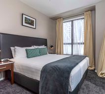 Quest on Queen Room
