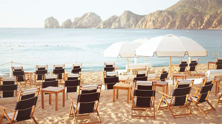 <b>Bahia Hotel & Beach Club Beach</b>. Images powered by <a href="https://iceportal.shijigroup.com/" title="IcePortal" target="_blank">IcePortal</a>.