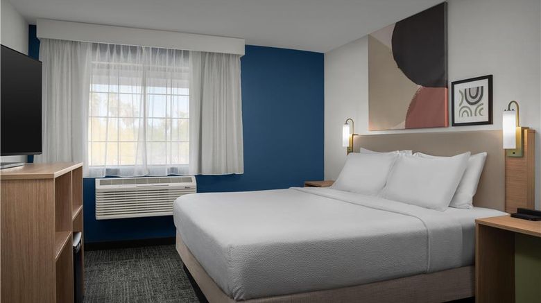 <b>Spark by Hilton Tucson Airport Room</b>. Images powered by <a href="https://iceportal.shijigroup.com/" title="IcePortal" target="_blank">IcePortal</a>.