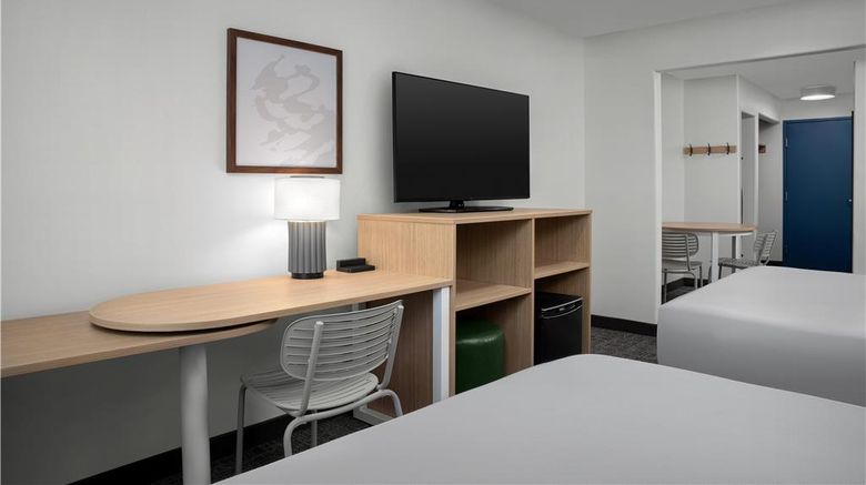 <b>Spark by Hilton Tucson Airport Room</b>. Images powered by <a href="https://iceportal.shijigroup.com/" title="IcePortal" target="_blank">IcePortal</a>.