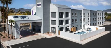 Spark by Hilton Tucson Airport Exterior