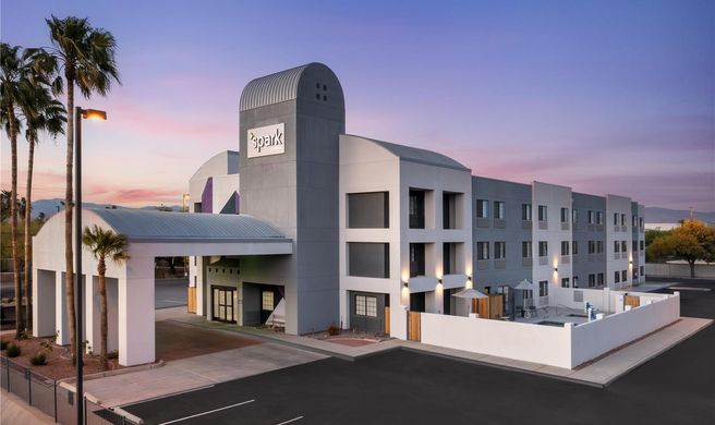 Spark by Hilton Tucson Airport Exterior