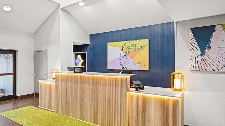 <b>Spark by Hilton Oxford Lobby</b>. Images powered by <a href="https://iceportal.shijigroup.com/" title="IcePortal" target="_blank">IcePortal</a>.