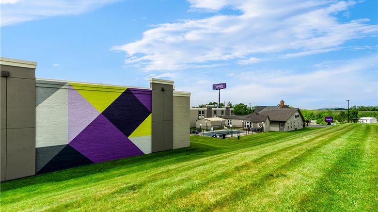 <b>Spark by Hilton Wytheville Holston Rd I Exterior</b>. Images powered by <a href="https://iceportal.shijigroup.com/" title="IcePortal" target="_blank">IcePortal</a>.