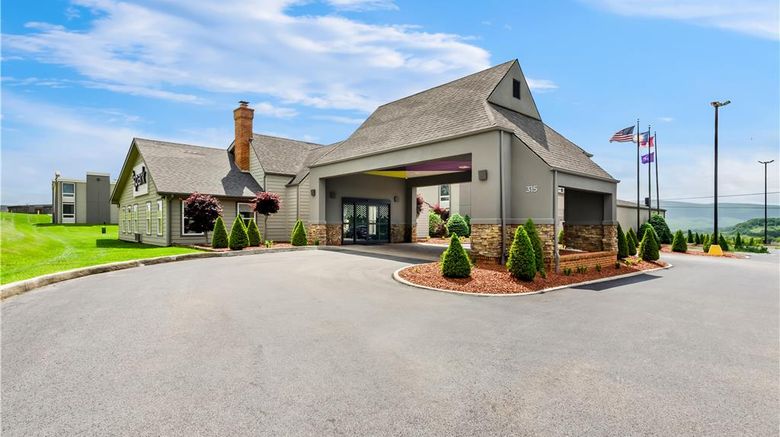<b>Spark by Hilton Wytheville Holston Rd I Exterior</b>. Images powered by <a href="https://iceportal.shijigroup.com/" title="IcePortal" target="_blank">IcePortal</a>.