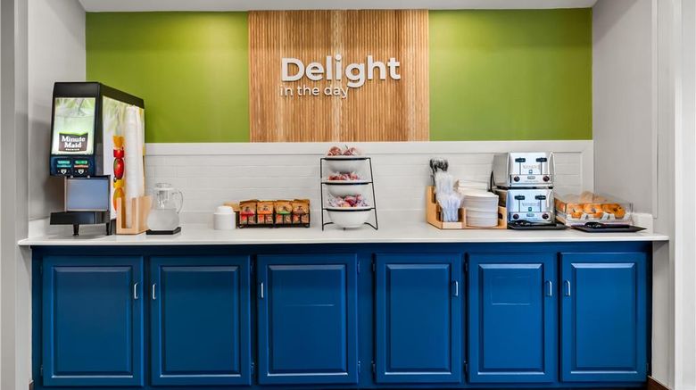 <b>Spark by Hilton Wytheville Holston Rd I Restaurant</b>. Images powered by <a href="https://iceportal.shijigroup.com/" title="IcePortal" target="_blank">IcePortal</a>.