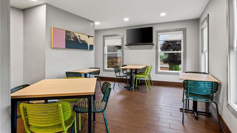 <b>Spark by Hilton Wytheville Holston Rd I Restaurant</b>. Images powered by <a href="https://iceportal.shijigroup.com/" title="IcePortal" target="_blank">IcePortal</a>.