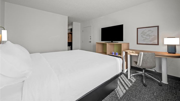 Spark by Hilton Cleveland Beachwood Room