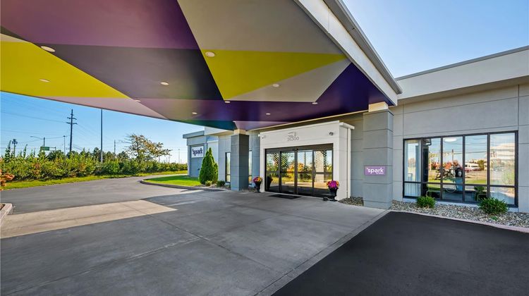 Spark by Hilton Cleveland Beachwood Exterior