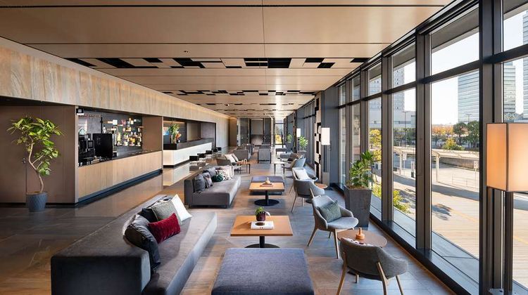 DoubleTree by Hilton Tokyo Ariake Lobby