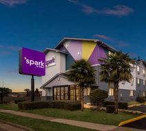 Spark by Hilton Norfolk Exterior