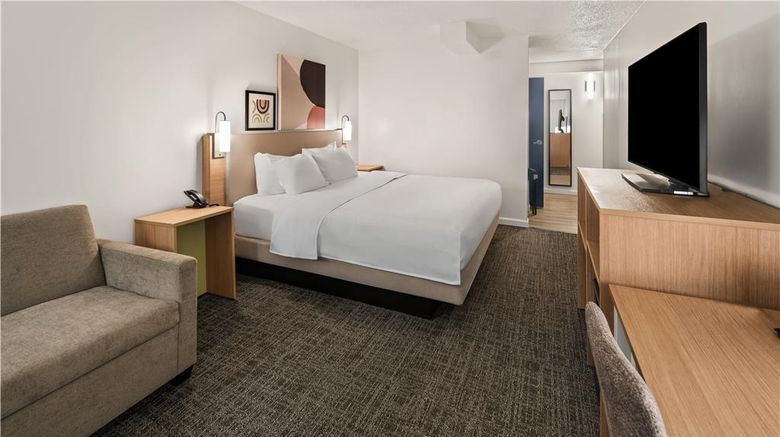 <b>Spark by Hilton Waldorf Room</b>. Images powered by <a href="https://iceportal.shijigroup.com/" title="IcePortal" target="_blank">IcePortal</a>.