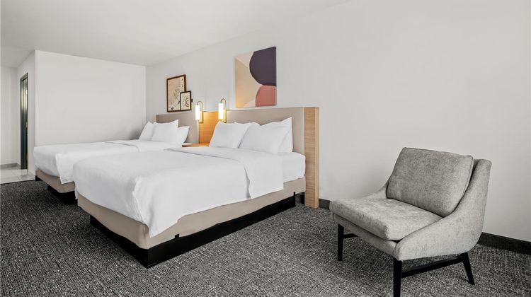 Comfort Suites Room