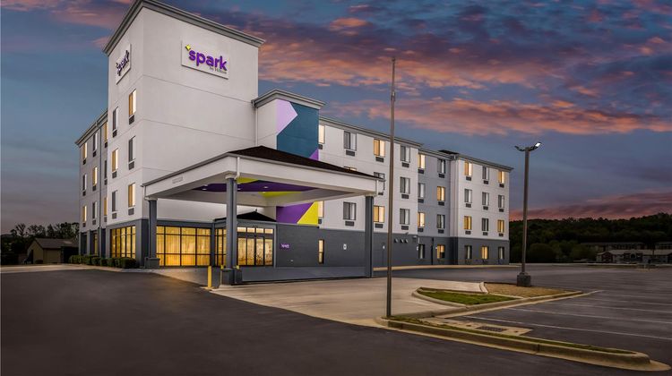 Comfort Suites Exterior