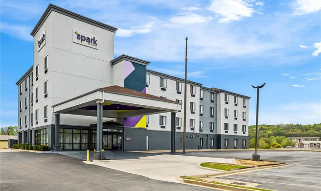 Comfort Suites Exterior