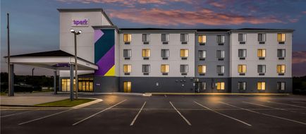 Comfort Suites Exterior