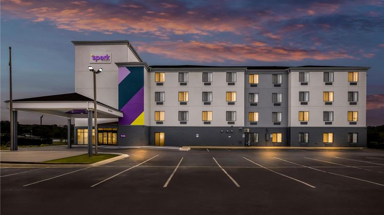Comfort Suites Exterior