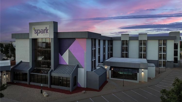 Spark by Hilton Denver East I 70 Exterior