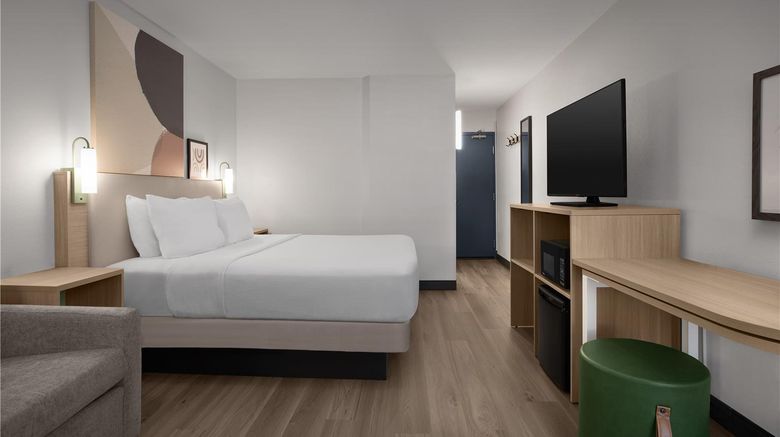 <b>Spark by Hilton Denver East I 70 Room</b>. Images powered by <a href="https://iceportal.shijigroup.com/" title="IcePortal" target="_blank">IcePortal</a>.