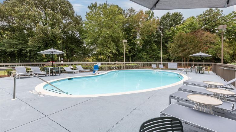 <b>Spark by Hilton Atlanta Airport South Co Pool</b>. Images powered by <a href="https://iceportal.shijigroup.com/" title="IcePortal" target="_blank">IcePortal</a>.