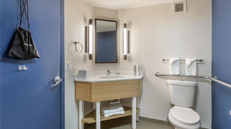 <b>Spark by Hilton Atlanta Airport South Co Room</b>. Images powered by <a href="https://iceportal.shijigroup.com/" title="IcePortal" target="_blank">IcePortal</a>.