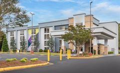 Spark by Hilton Atlanta Airport South Co